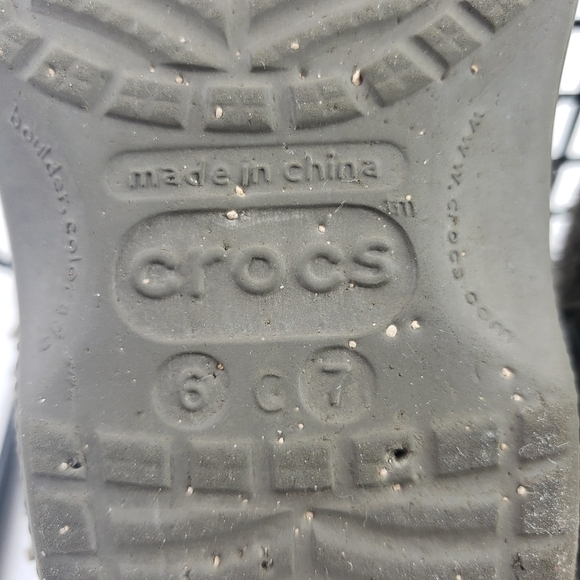 BOYS CROCS Fur Lined Size c 6 & 7 - Picture 12 of 12